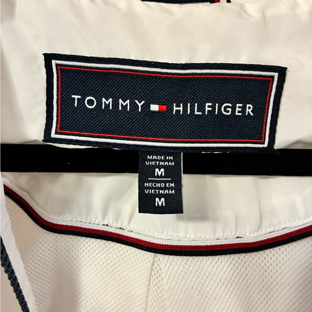 Tommy Hilfiger White Hooded Vintage Shell rain Jacket with Signature Trim - Picture 6 of 8